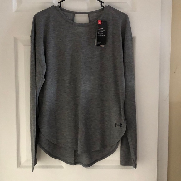 Under Armour Tops - NWT Women's Under Armour Loose Long Sleeve Heat Gear Top w/ Cut Outs - Size Med.